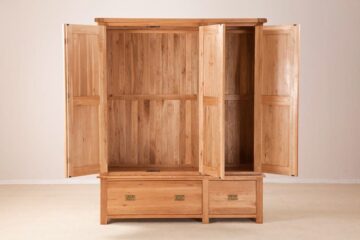 Nottingham Rustic Oak Triple Wardrobe with Drawers