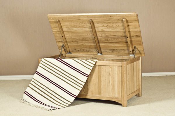 Wellington Oak Blanket Box
