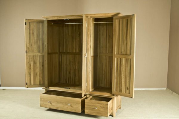 Wellington Oak Triple Wardrobe