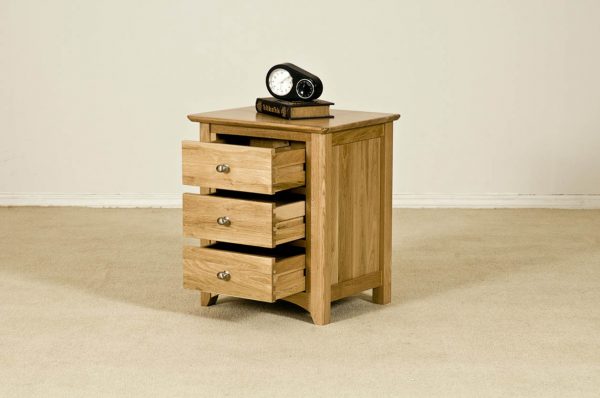 Wellington Oak Bedside Cabinet | Fully Assembled