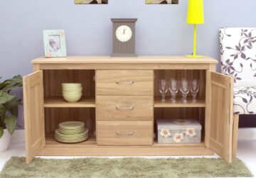 North Bay Oak 2 Door 3 Drawer Large Sideboard | Assembled