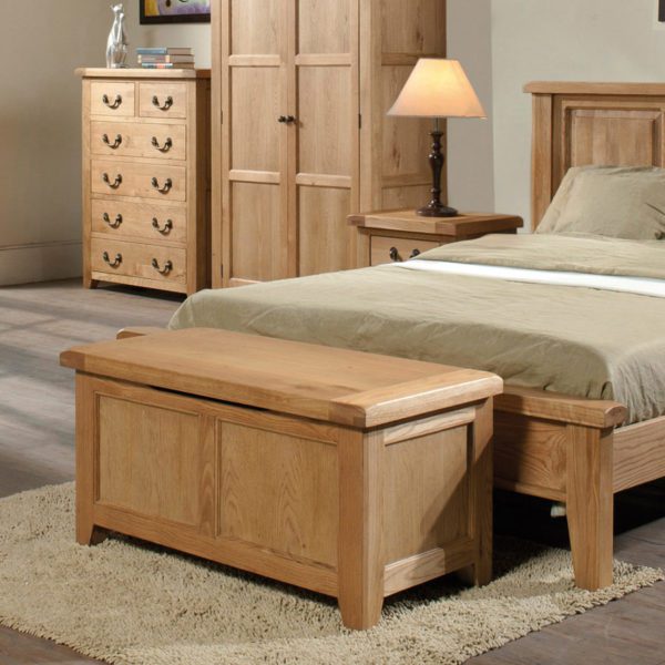 Somerset Waxed Oak Blanket Box | Fully Assembled