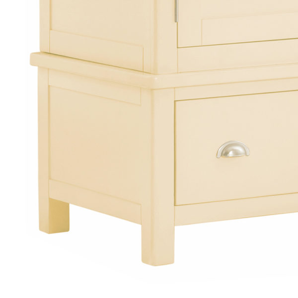 Tynedale Cream Painted Triple Wardrobe With Mirror