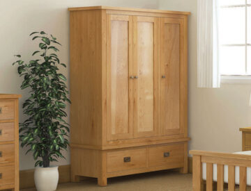 Belmont Oak Triple Wardrobe with Drawers