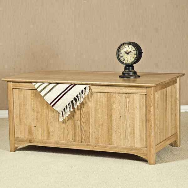 Wellington Oak Blanket Box