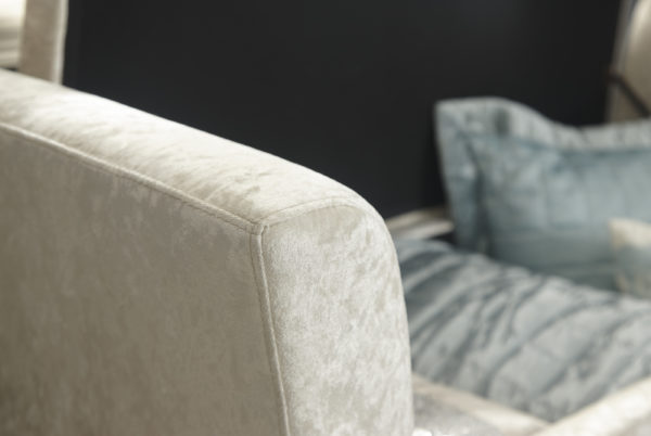 Roma Window Seat | Oyster | Crushed Velvet | Self Assembly