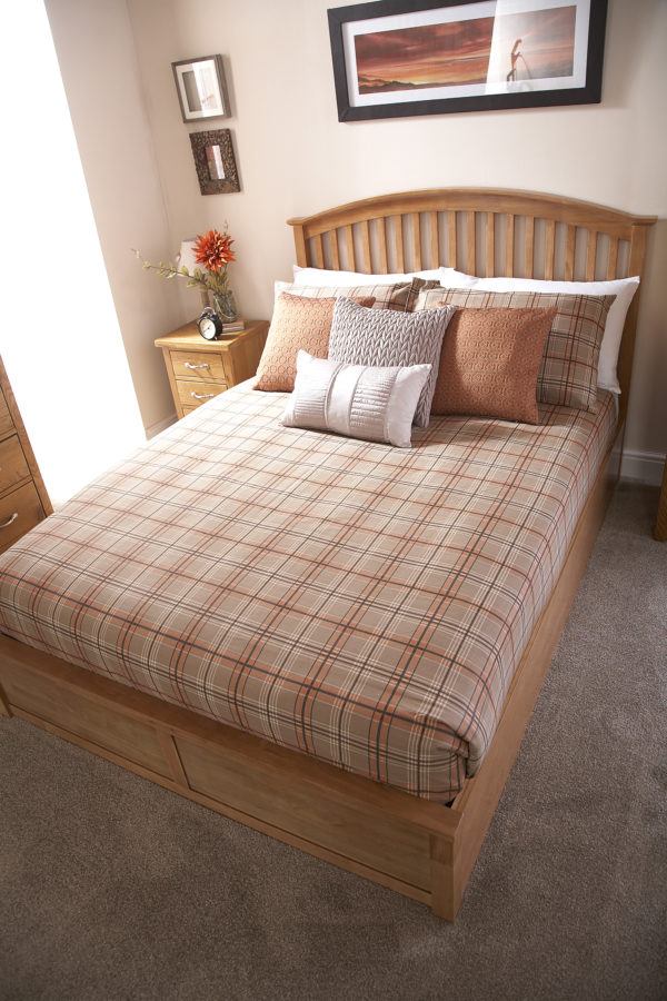Reus Wooden King Size Ottoman Bed | Oak