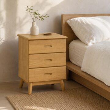 Cheshire Oak 3 Drawer Bedside Cabinet