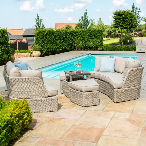 Maze Cotswold Daybed | Rattan