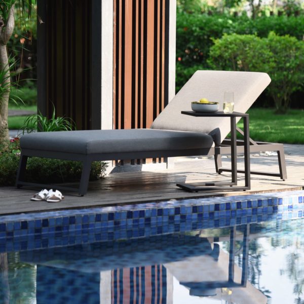 Maze Allure Sun Lounger | Flanelle