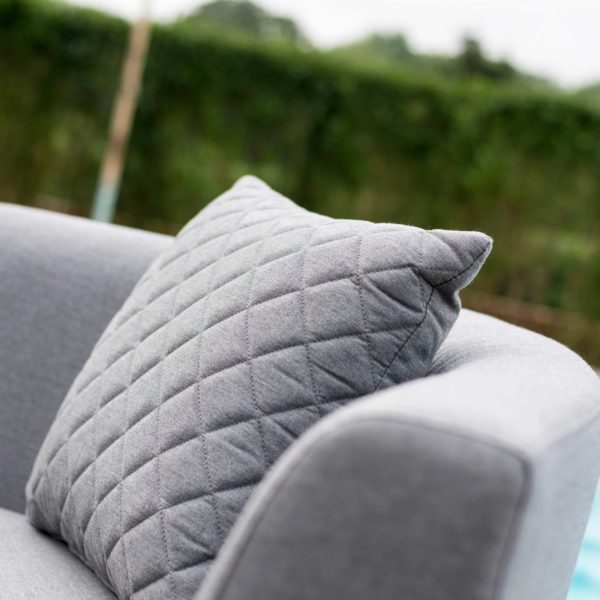 Maze Snug Lifestyle Suite | Flanelle & Charcoal Grey