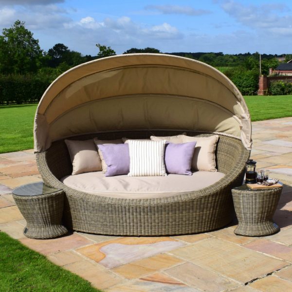 Maze Winchester Daybed | Natural Rattan
