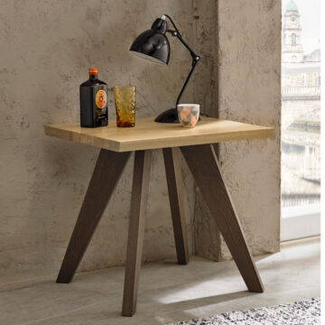 Shrewsbury Oak Lamp Table | Black Legs