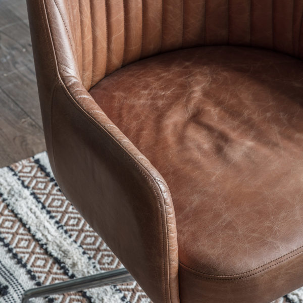 Landon Swivel Chair Vintage | Brown Leather