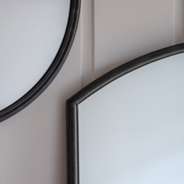 Swindale Round Mirror | Black