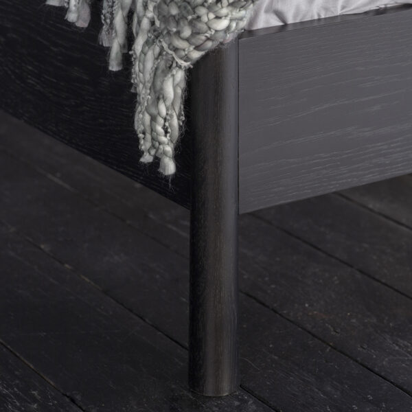 Lythe 4'6" Spindle Bed | Black
