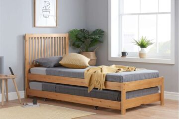 Eskra Trundle Bed | Honey Pine