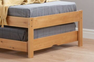 Eskra Trundle Bed | Honey Pine
