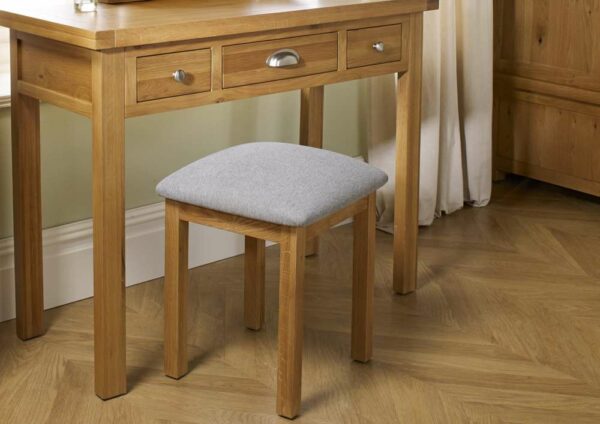 Fernando Stool | Oak