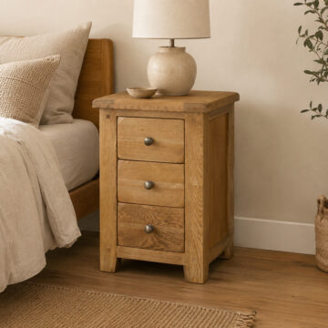 Norfolk Country Oak 3 Drawer Bedside Cabinet
