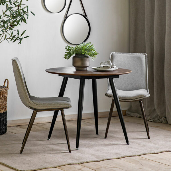 Rayners Round Dining Table | Walnut