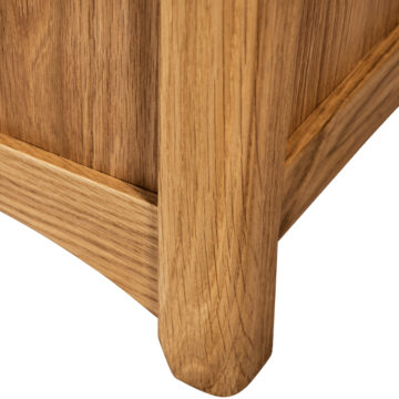 Wellington Oak Small Blanket Box | Assembled