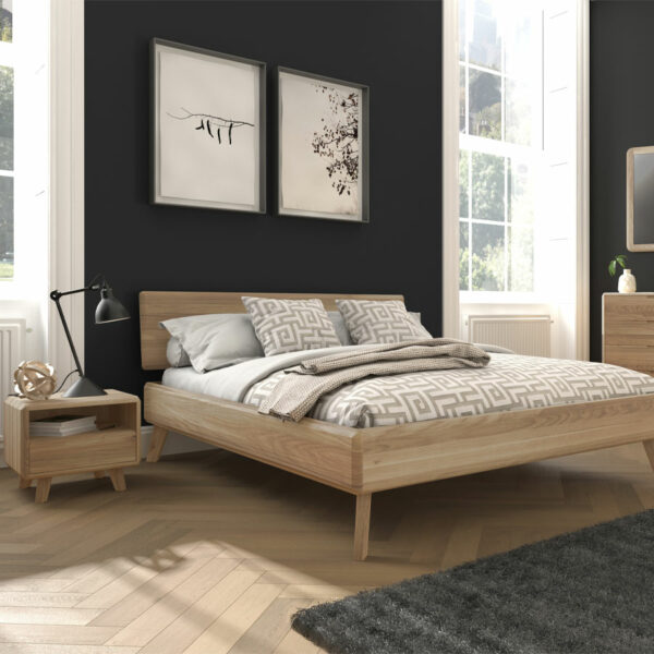 Fleetwood Oak Extending Dining Table