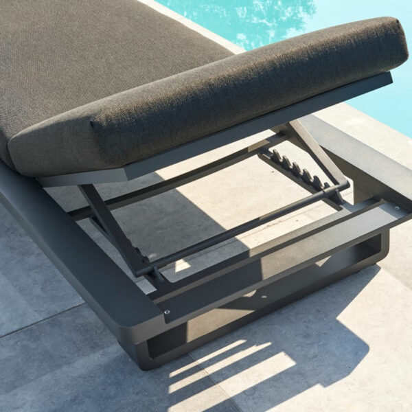 Fitz Roy sunlounger lava -  carbon all weather