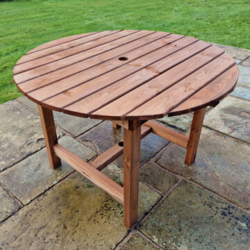 Timber 4 Seat Round Table Diameter 113CM