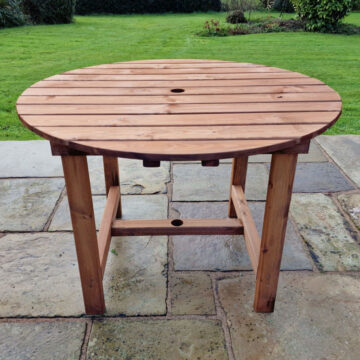 Timber 4 Seat Round Table Diameter 113CM