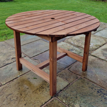 Timber 4 Seat Round Table Diameter 113CM