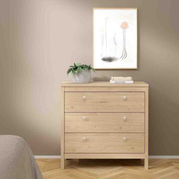 Ronda Chest 3 Drawers in Jackson Hickory Oak