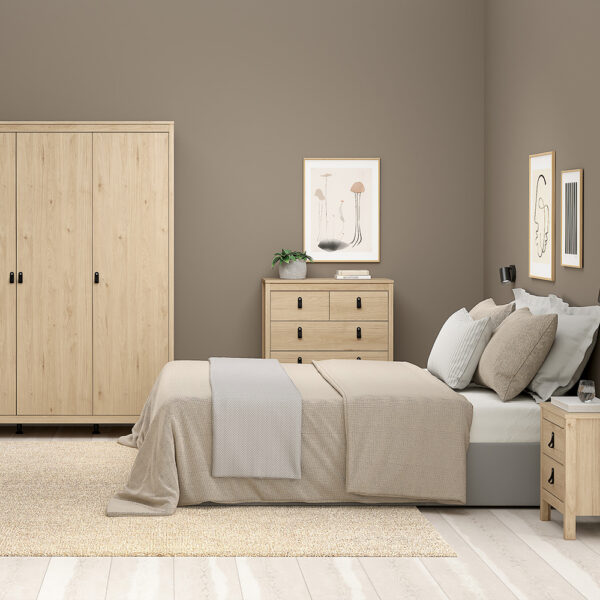 Seville Chest 3+2 drawers in Jackson Hickory Oak | Assembly Required