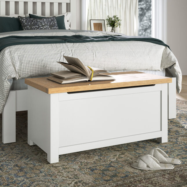 Bowness White Blanket Box | Assembled | Oak World