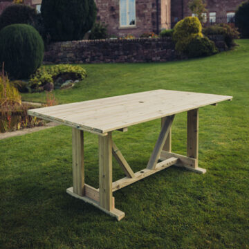 Clover Table