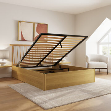 Henway 5′ King Size Spindle Ottoman Bed | Oak Finish