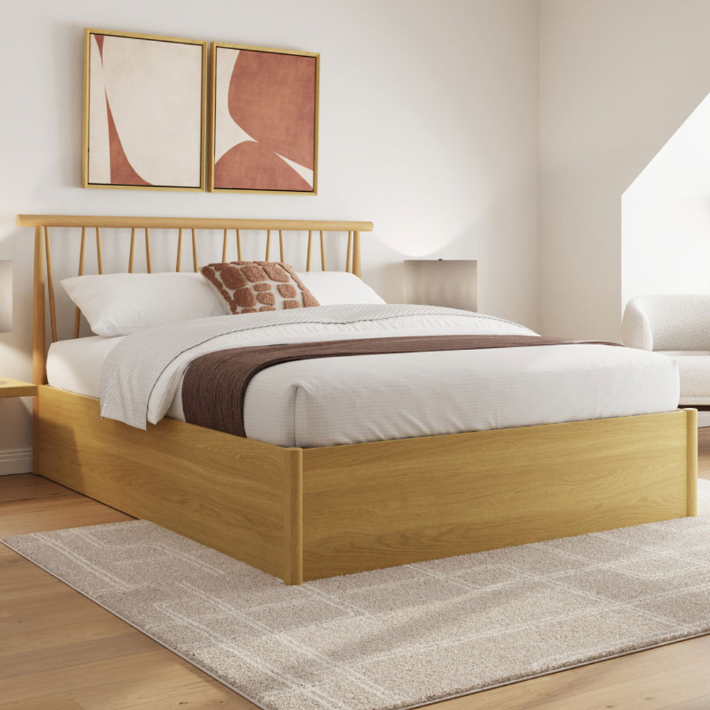 Henway 5' King Size Spindle Ottoman Bed | Oak Finish