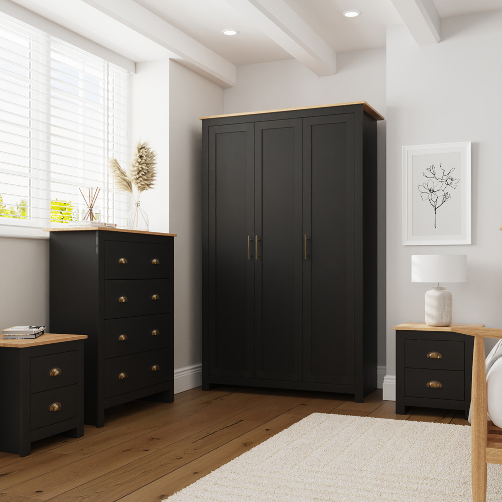 Fife Black 4 Piece Bedroom Set