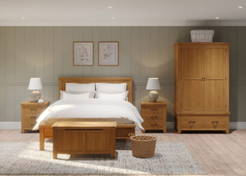 Summer Waxed Oak 4’6 Panelled Double Bed Frame