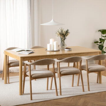 Studio Extendable Dining Table in Oak 200/300 x 100 x 75cm