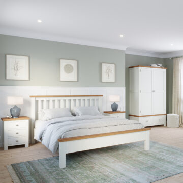 Wynyard White Compact 3 Drawer Bedside | Oak Top