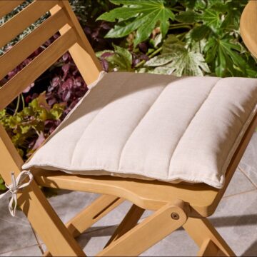 Oakworld Alfresco Ashdown Folding Bistro Set with Cushions