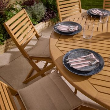 Alfresco Ashdown Folding 8 Seat Round Dining Set with Cushions
