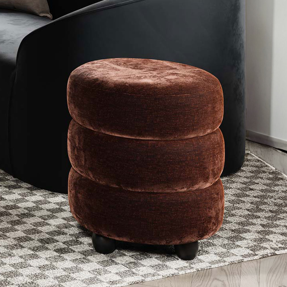 Emi Brandy / Black Pouffe