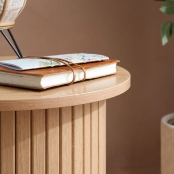 Aksel Fluted Side Table | Oak Finish