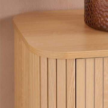 Aksel 5 Drawer Fluted Chest | Oak Finish