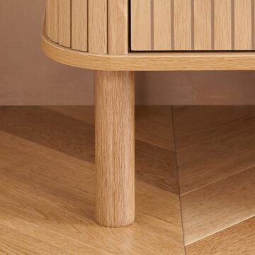 Aksel 5 Drawer Fluted Chest | Oak Finish