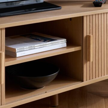 Aksel Fluted TV Unit 140cm | Oak Finish