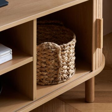 Aksel Fluted TV Unit 140cm | Oak Finish