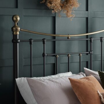 Doagh Black 5′ King Size Bed